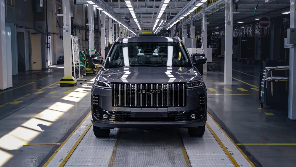 В России собрали первый автомобиль новой марки Jeland