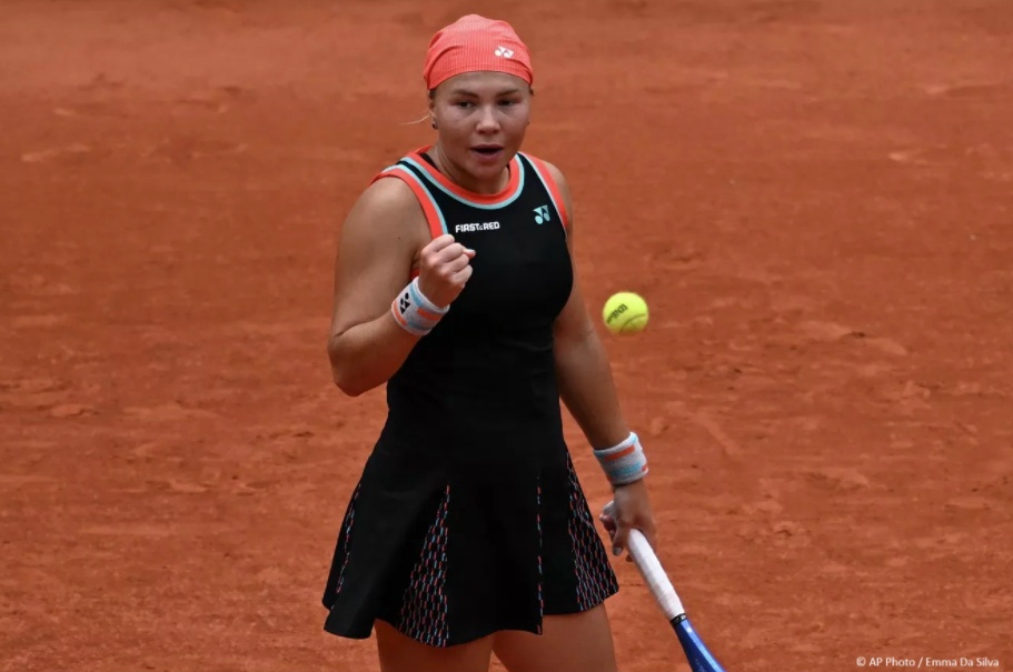 Шнайдер и Мертенс пробились в четвертьфинал US Open