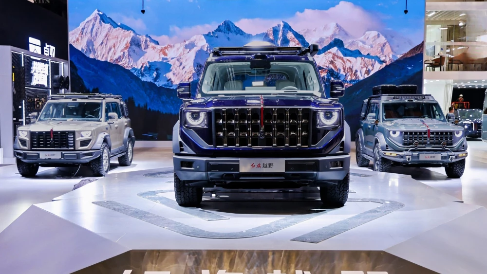 Мощный гибридный внедорожник Hongqi может выйти на российский рынок