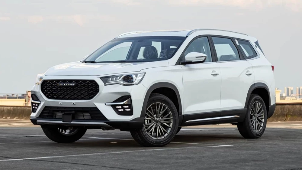 В Китае рассекретили обновлённые кроссоверы Jetour X90 и X50