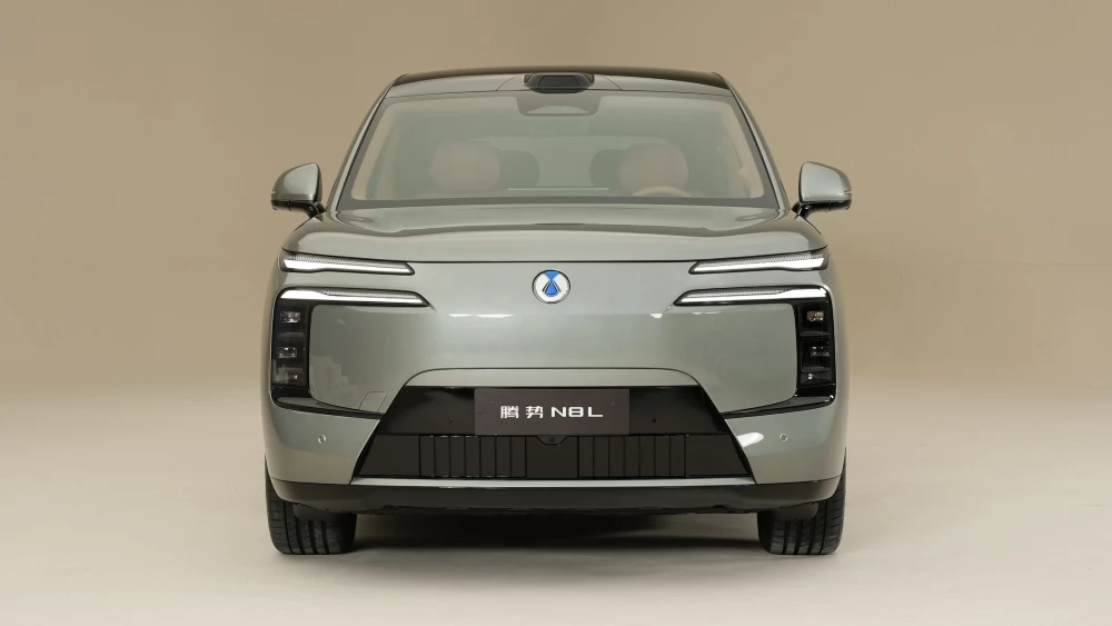 Denza N8L EV вышел на китайский рынок: до 1000 км запаса хода