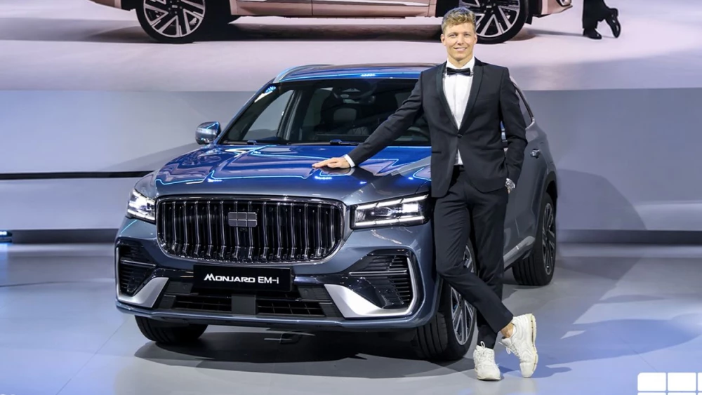Ян Эрлаше стал первым владельцем Geely Monjaro EM-i в Европе