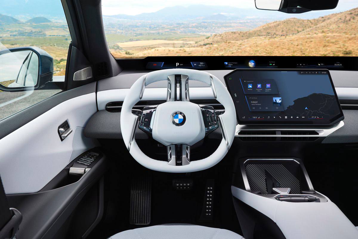 BMW вводит платную подписку на систему кругового обзора в iX3