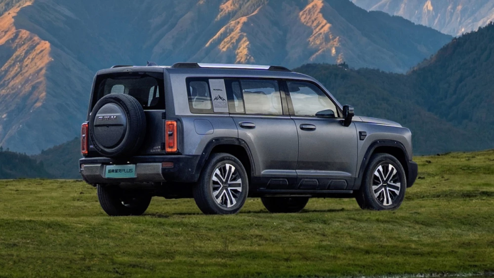 В Китае открыли заказы на гибридный кроссовер Haval V7 Plus