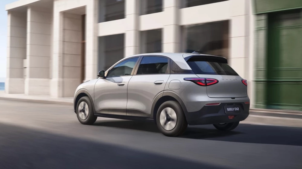 В Казахстане начались продажи компактного электромобиля Geely Galaxy EX2