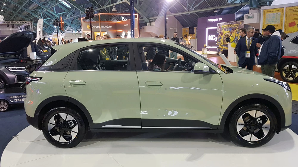 Geely EX2 возглавил рейтинг продаж: как Беларусь переходит на электромобили и гибриды