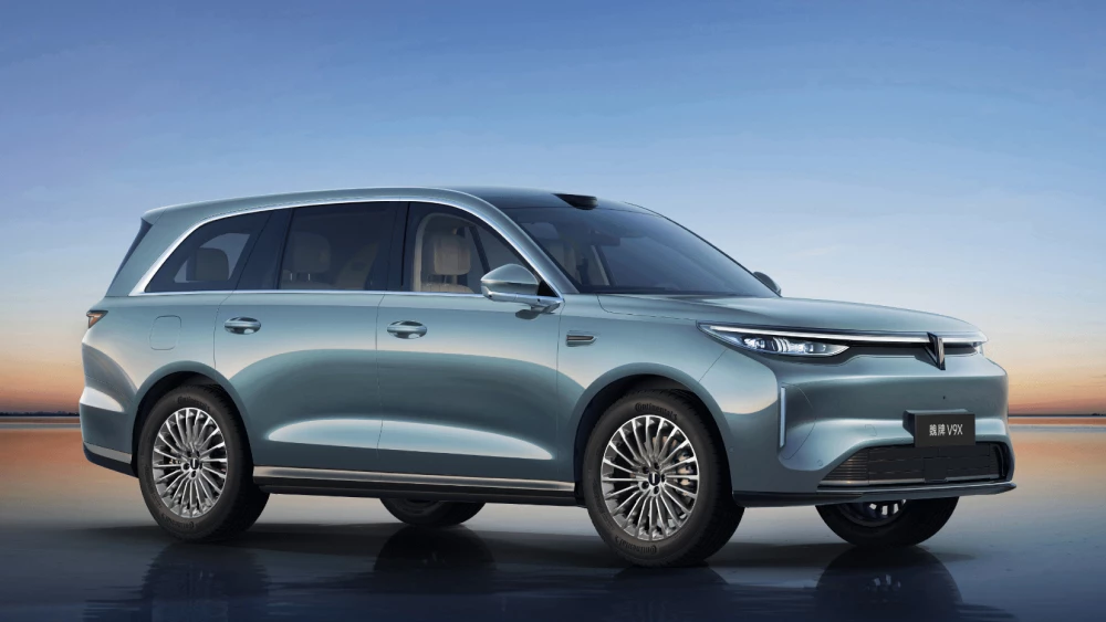 В Китае стартовали продажи флагманского кроссовера Wey V9X, который появится в России