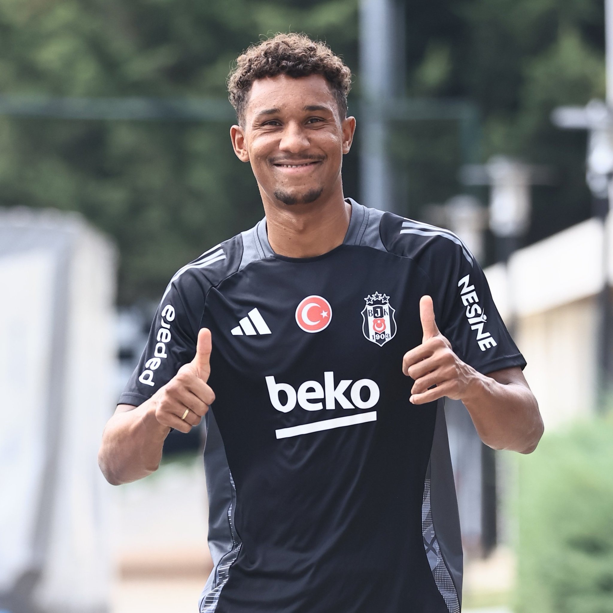 «Спартак» ведёт переговоры о переходе защитника «Бешикташа» Удуохая