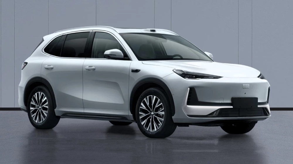 Geely EX5 обновился: мощнее, задний привод и автопилот