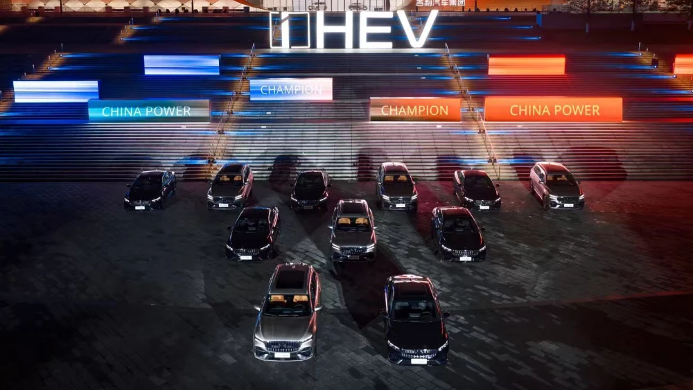 Geely запускает гибрид i-HEV для Monjaro и Preface