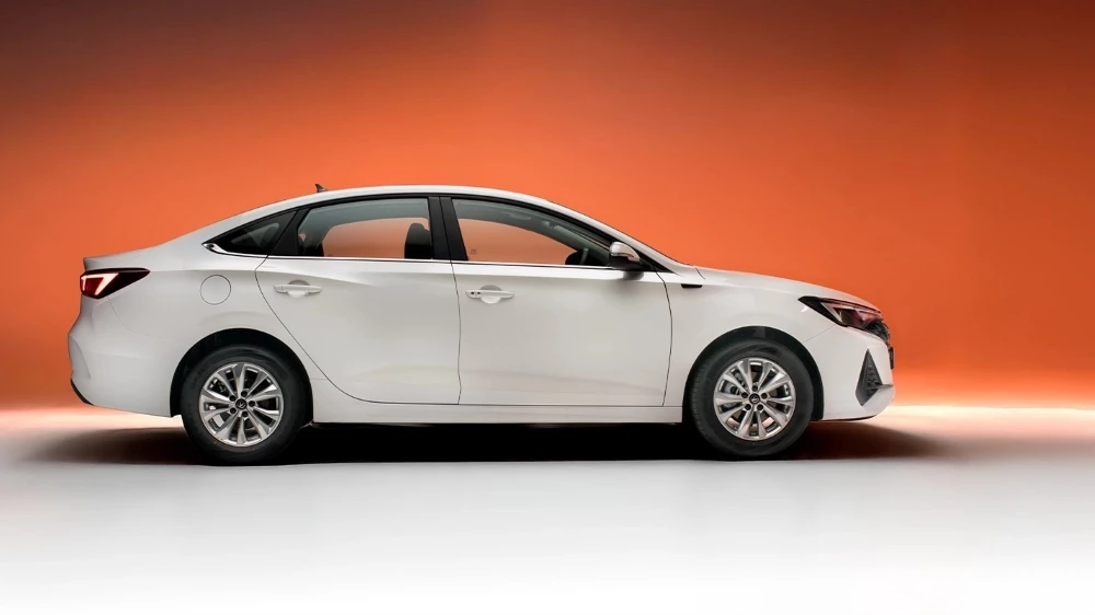В Казахстане начинаются продажи самого доступного седана Changan Eado Plus