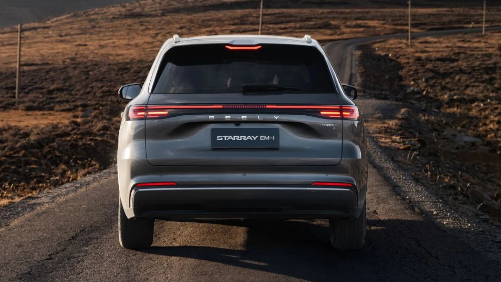 Geely EX5 EM-i обзавёлся полным приводом: старт продаж в Австралии