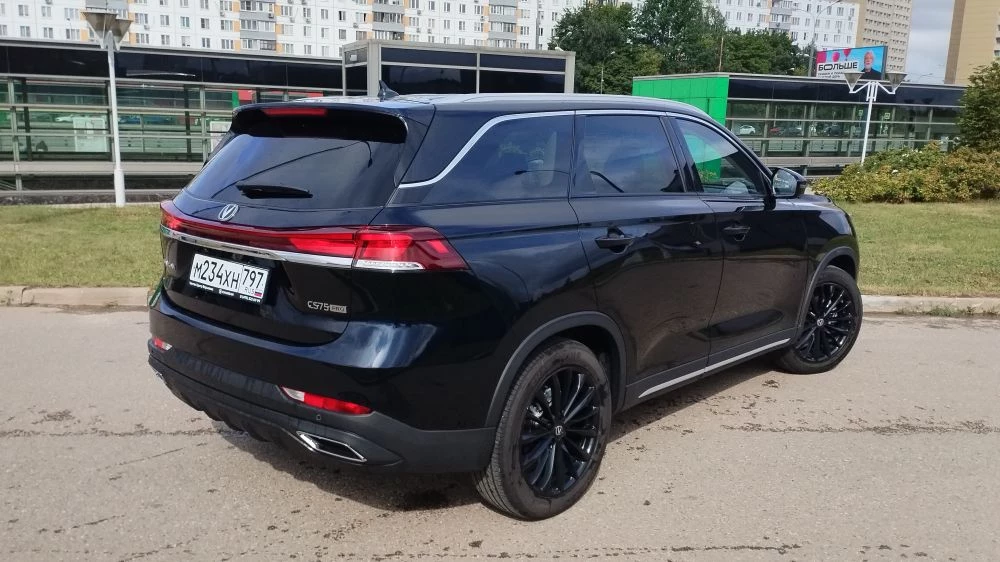 Changan CS75 Pro: доступный семиместный кроссовер без переплат за приставку Pro