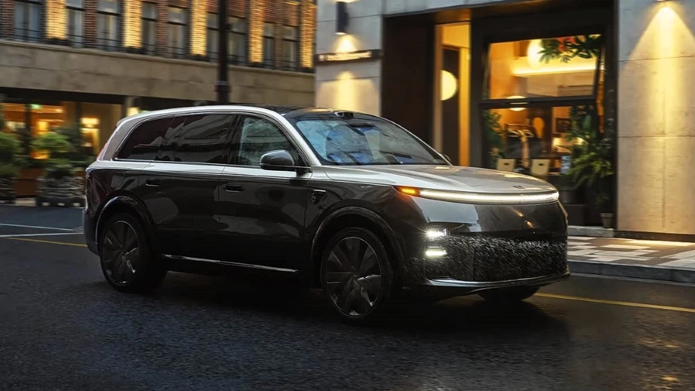 Li Auto ответила на слухи о выжигании камер смартфонов лидарами