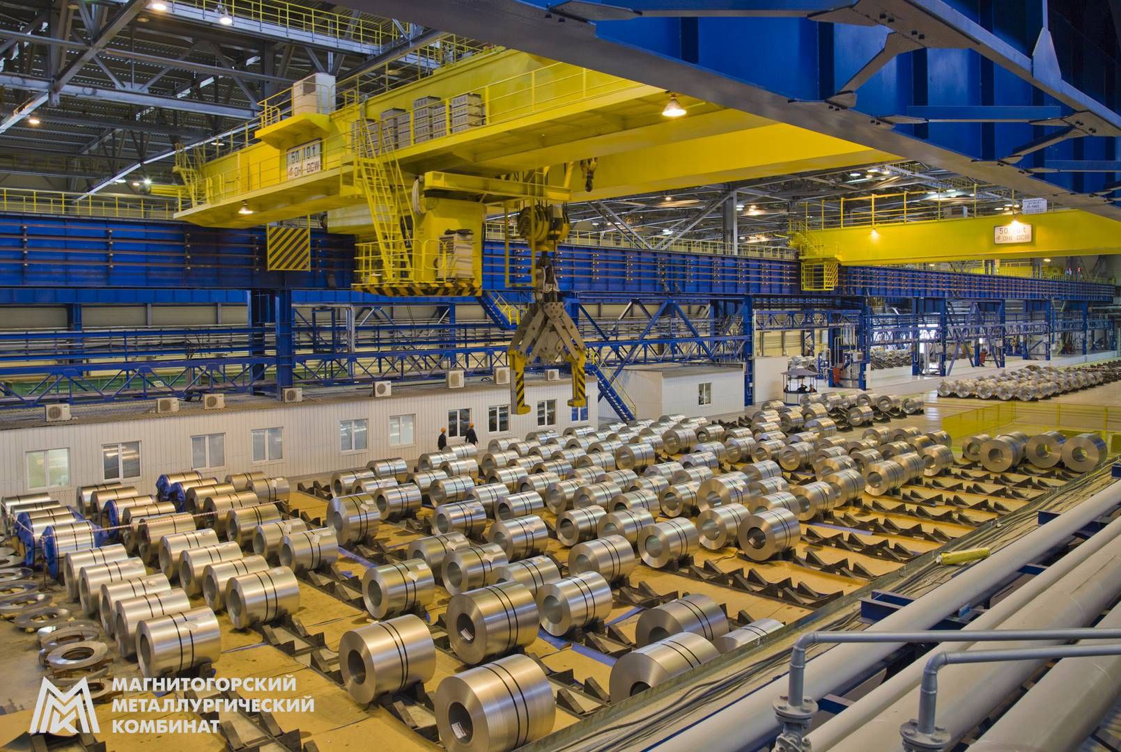 ММК сократит управленцев на 10% и остановит мощности