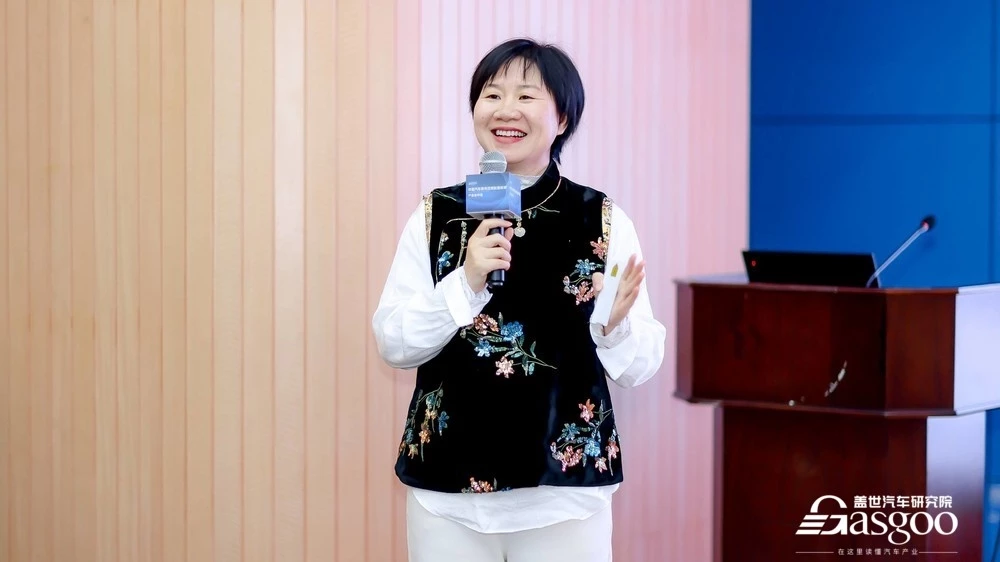 Иностранным автобрендам в Китае советуют смириться с новой реальностью