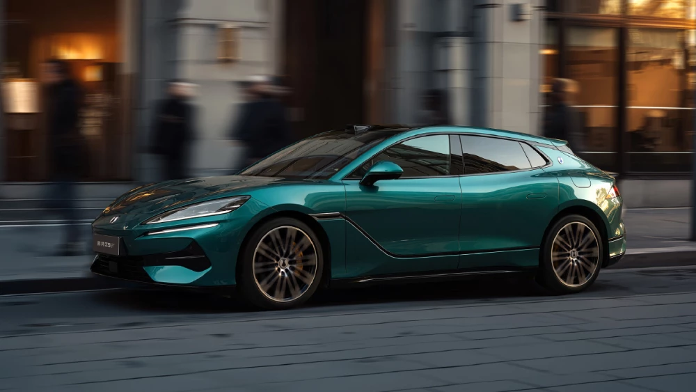 Китайское исследование назвало лучшие электромобили и гибриды 2026 года