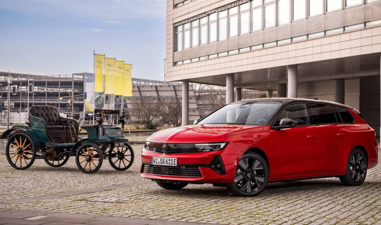 Opel отмечает 127 лет с выпуска первой модели