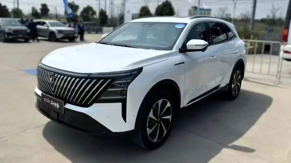Changan CS75 Plus HEV: старт предзаказов в Китае