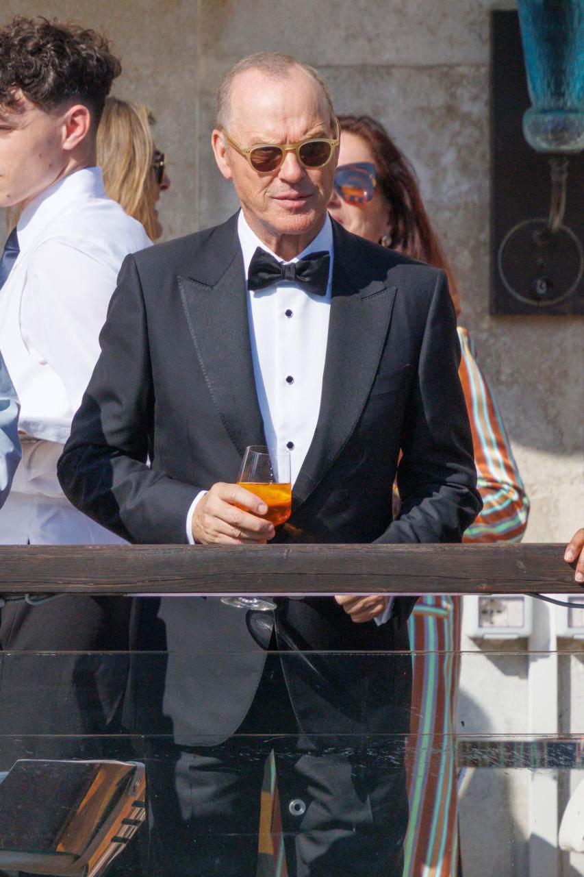 Майкл Китон снимается во втором сезоне сериала «Киностудия»