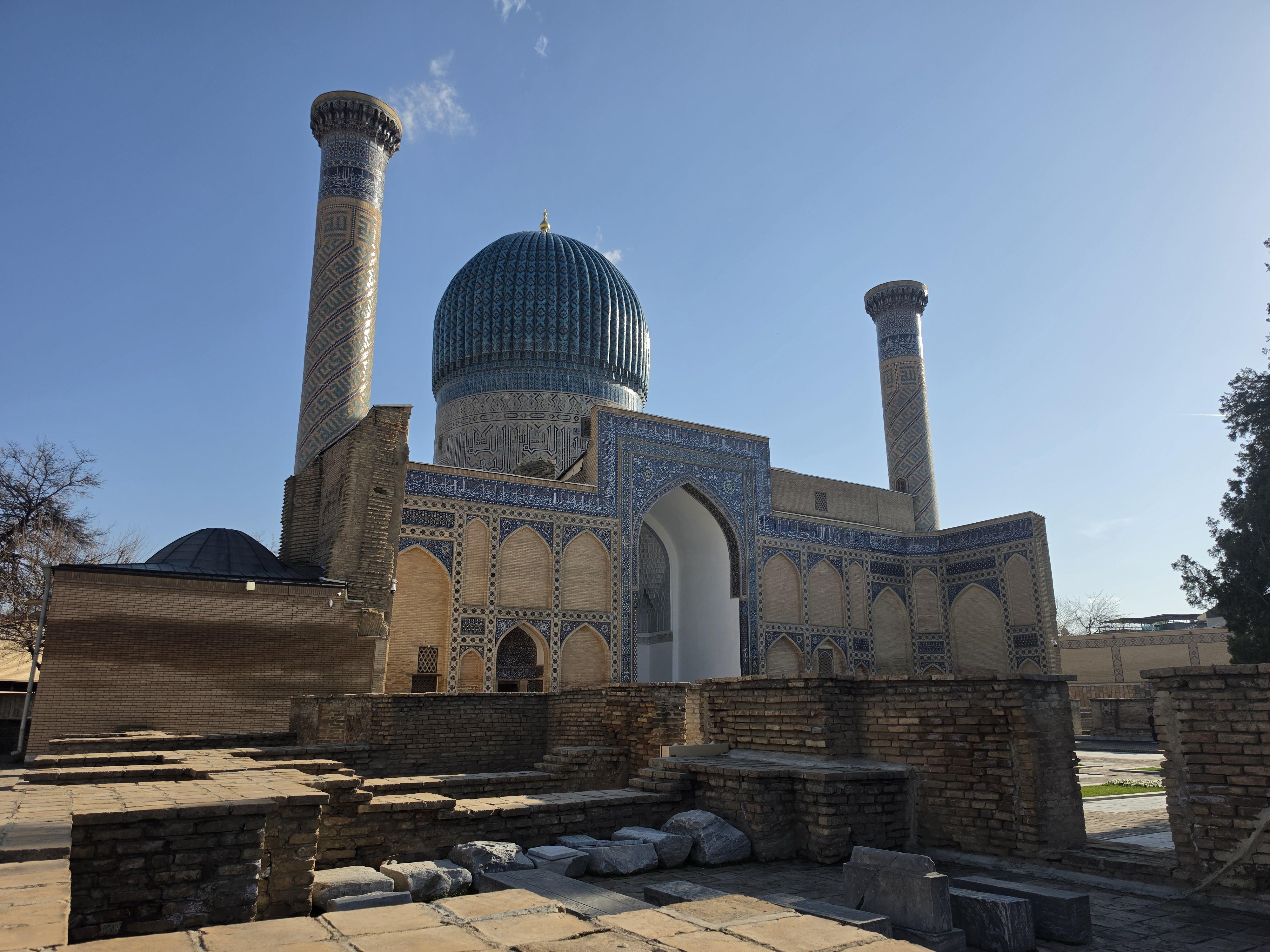 Samsung Galaxy S24: смартфон, который открывает дверь в будущее