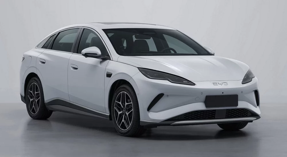 BYD Seal 08 EV: флагманский седан с запасом хода до 1000 км