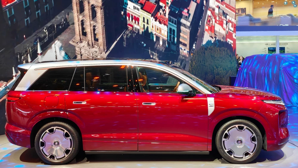 BYD Datang: цены и характеристики флагманского кроссовера на Пекинском автосалоне 2026