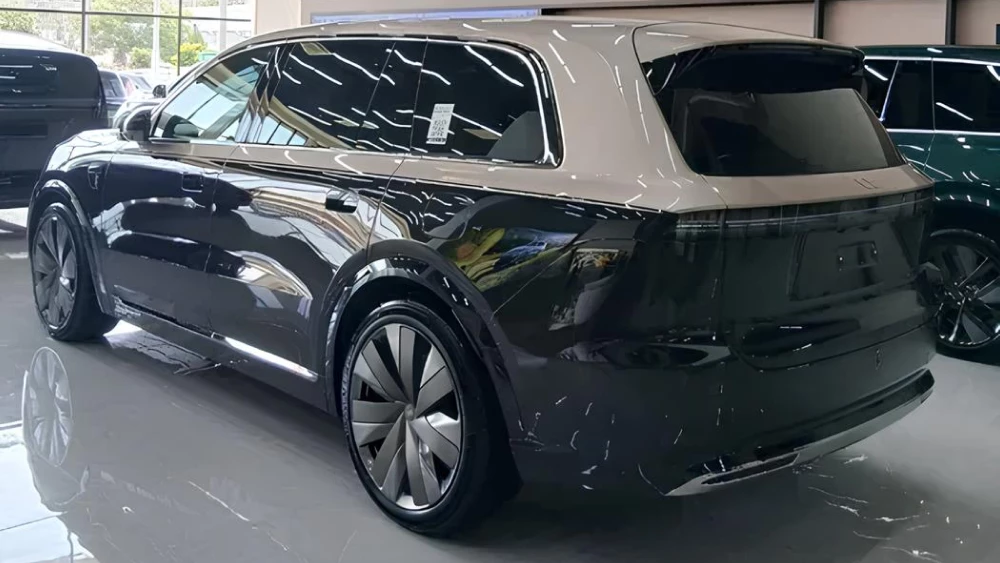 В Узбекистане объявлена цена на новый флагманский кроссовер Li Auto L9