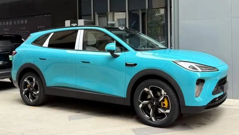 Chery Fulwin T9L: стартовали предпродажи нового гибридного кроссовера