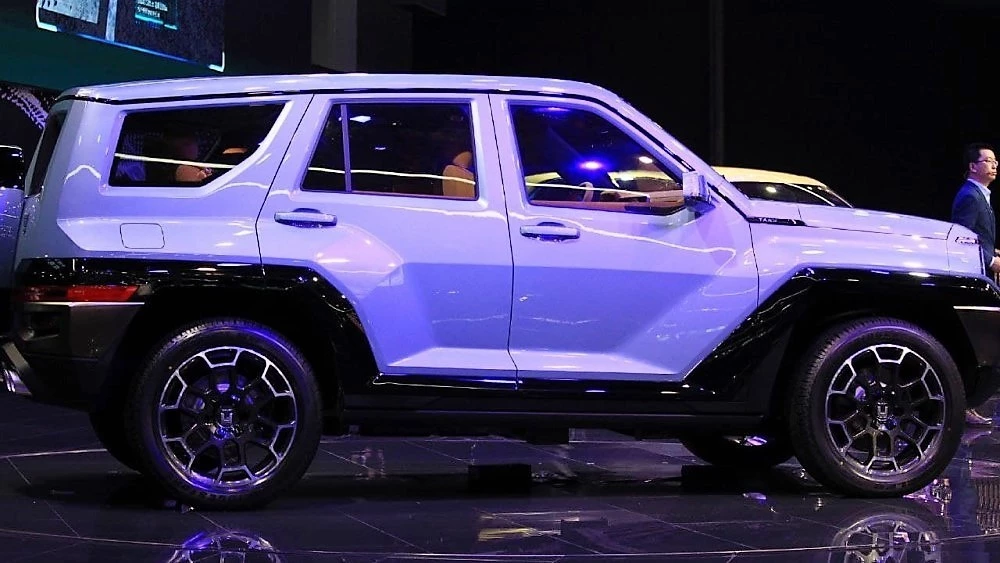 Удлинённый Tank 700 с тремя рядами сидений замечен на тестах в Китае