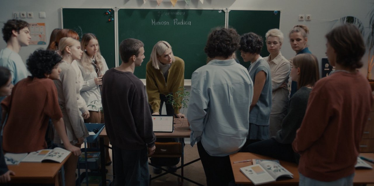 Сериал «Фейк»: захватывающий триллер о киберсталкинге и виртуальном насилии