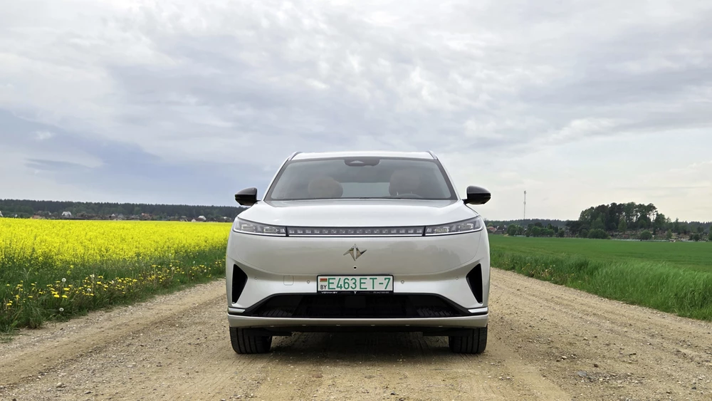 Dongfeng eπ008: почти идеальный электрокроссовер без компромиссов