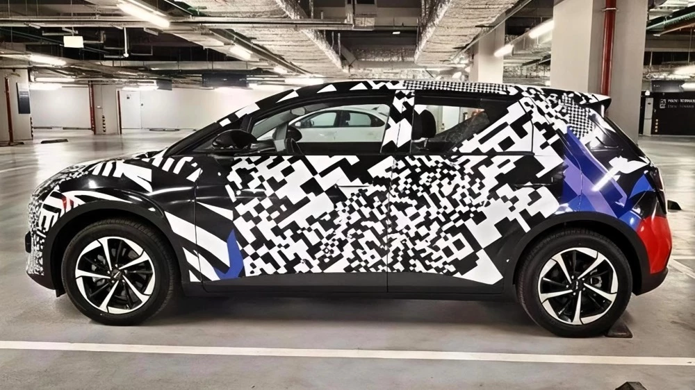 В России замечен второй электрокар от Яндекс и GAC — хэтчбэк UMO 3