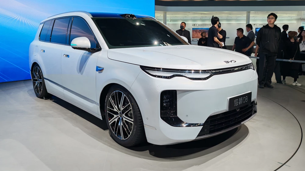 BYD открыл предзаказ на флагманский кроссовер Sealion 08: цены и версии