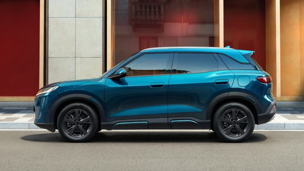 BYD Yuan Up DM-i: цена и характеристики гибрида в Узбекистане