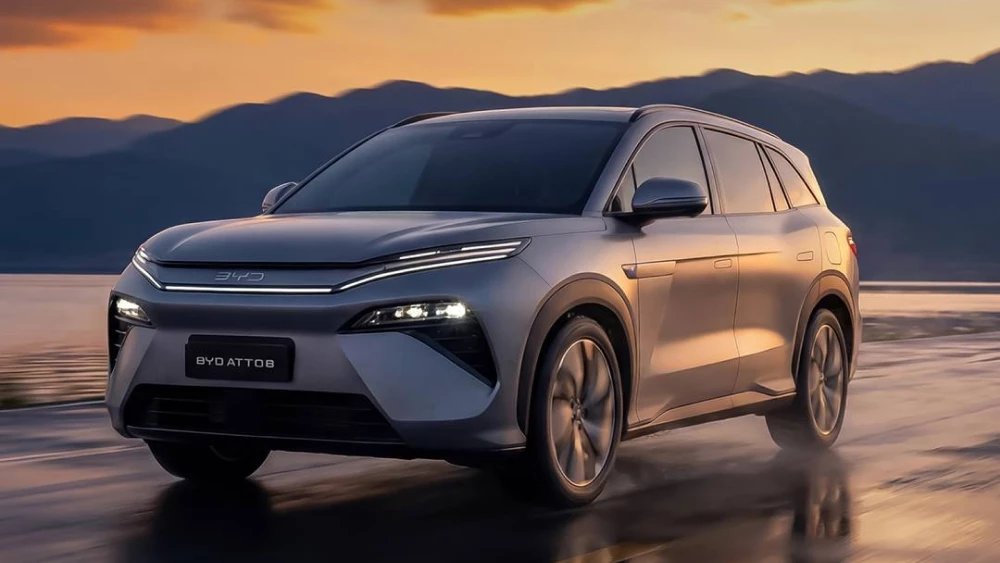 В Казахстане сертифицировали два гибридных SUV от BYD: что о них известно
