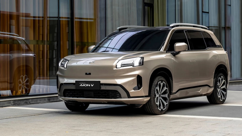 GAC Aion V: цены и комплектации первого электрокроссовера марки в России