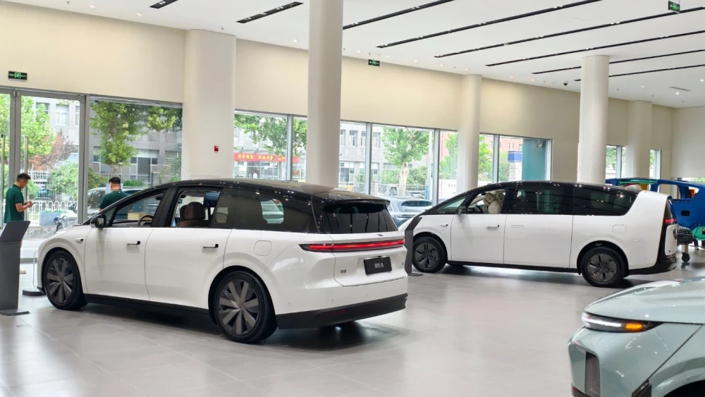 Li Auto представила флагманский электрокроссовер i9: старт продаж в сентябре