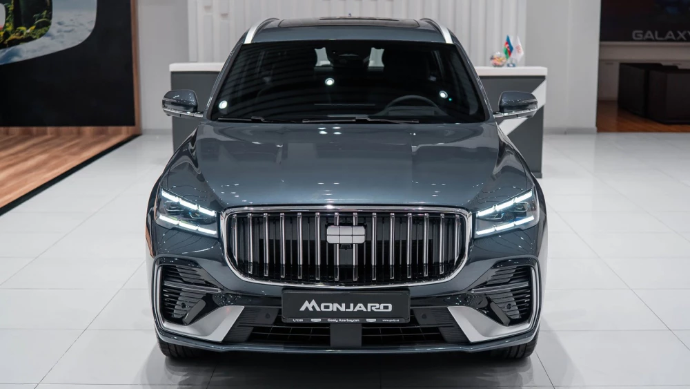 Geely Monjaro EM-i вышел на рынок Азербайджана: цена и возможная стоимость в РФ
